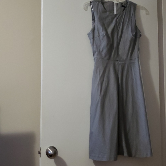EUC Dress by Orsay - Picture 3 of 8